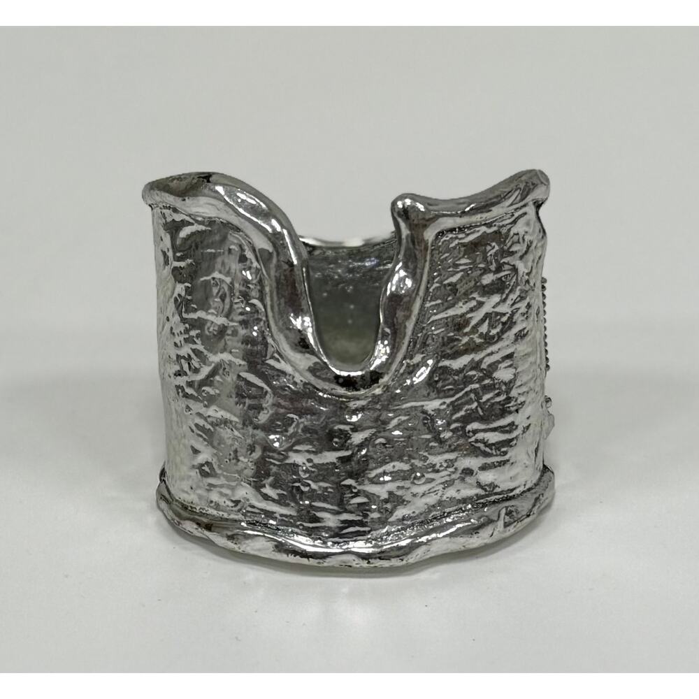 Silver Hinged Cuff Bracelet. WA451